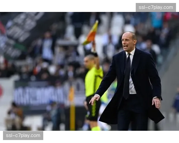 速报：弗拉霍维奇双响，尤文图斯客场3-0完胜弗罗西诺内